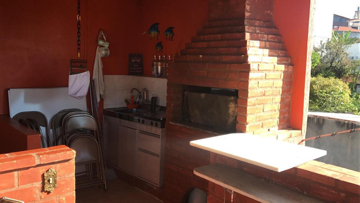 Casa, Sagrada Família, 5 Quartos, 2 Vagas, 2 Suítes