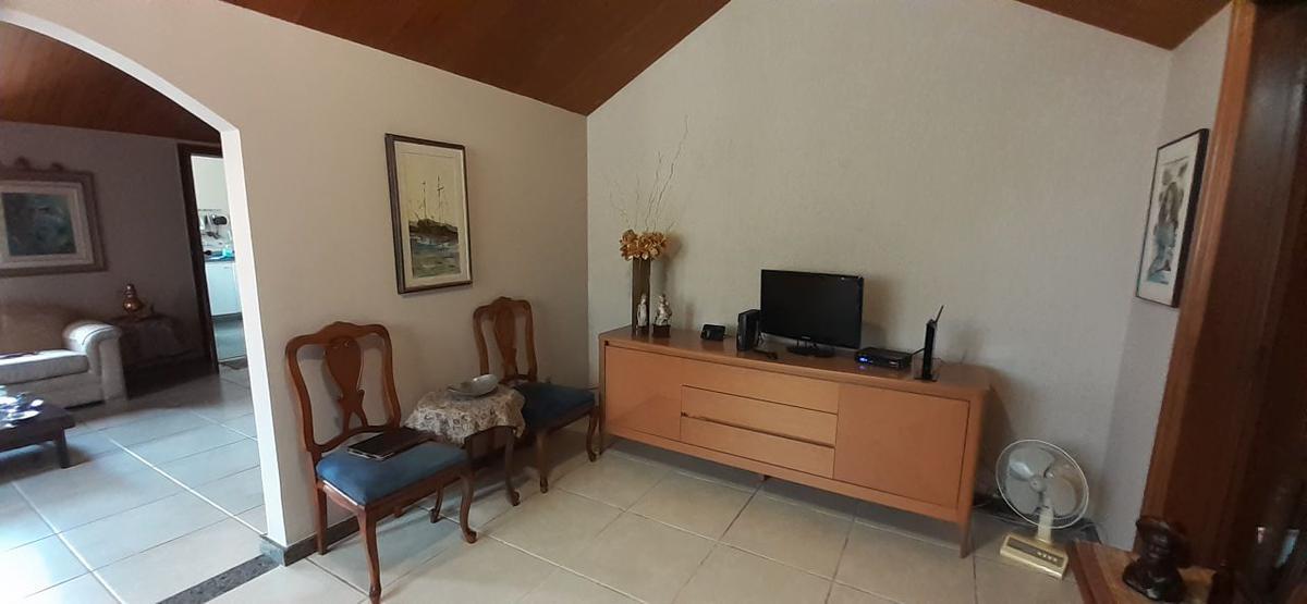 Casa Comercial, Sagrada Família, 3 Quartos, 1 Vaga, 1 Suíte