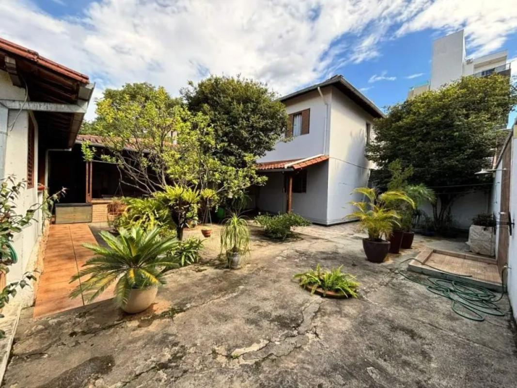 Casa, Castelo, 4 Quartos, 4 Vagas, 1 Suíte