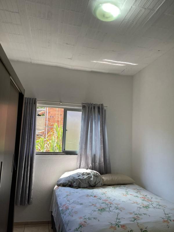 Casa, Nova Esperança, 2 Quartos, 0 Vaga