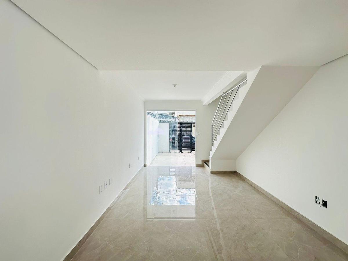 Casa, Piratininga (venda Nova), 2 Quartos, 1 Vaga, 2 Suítes