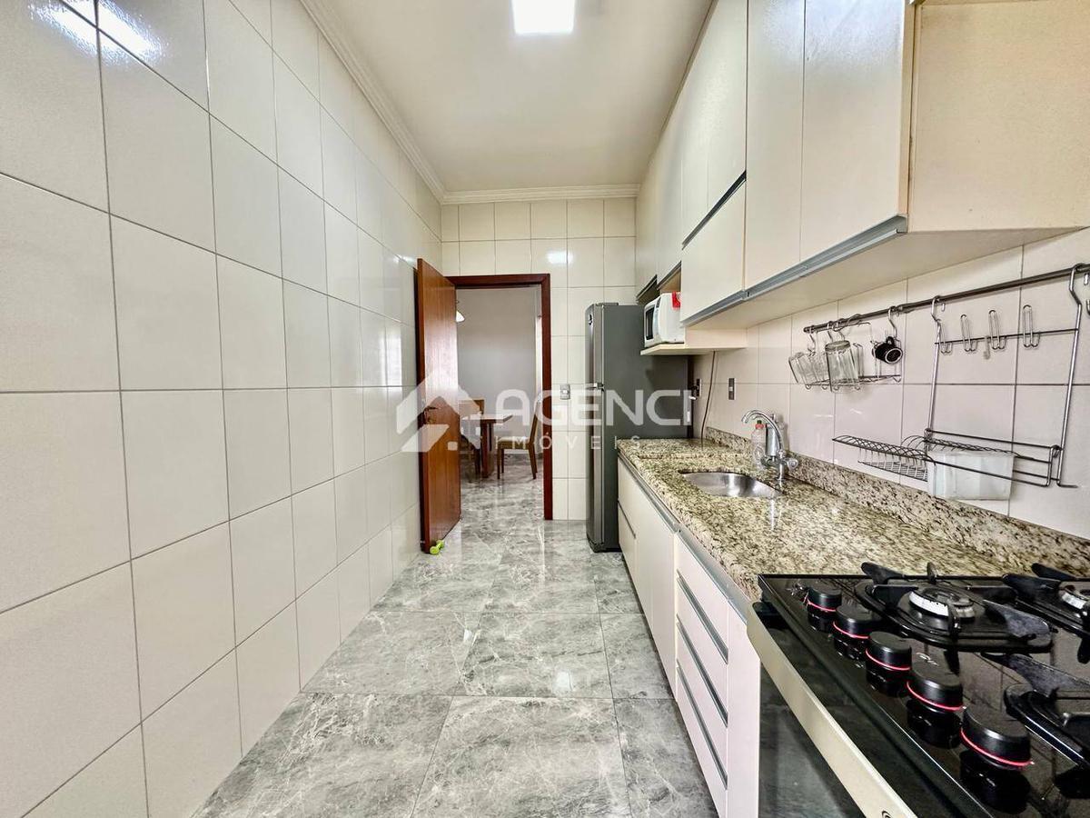 Casa, Cabral, 4 Quartos, 0 Vaga, 2 Suítes