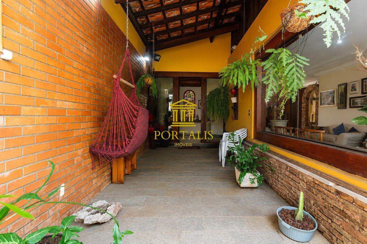 Casa, Serra, 3 Quartos, 3 Vagas, 2 Suítes