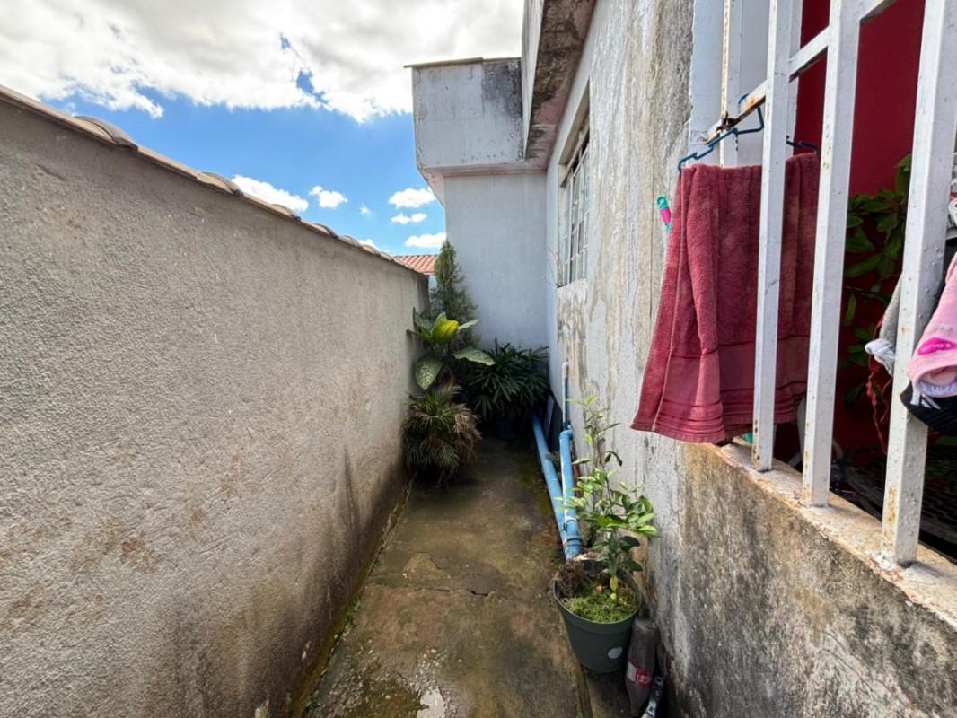 Casa, Cachoeirinha, 3 Quartos, 12 Vagas, 1 Suíte