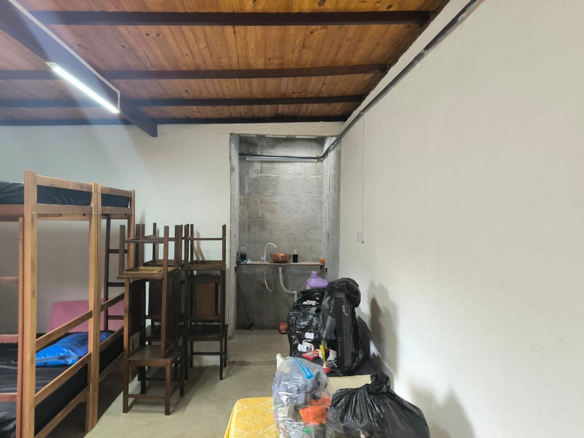 Casa, Retiro do Lago, 0 Quarto, 0 Vaga
