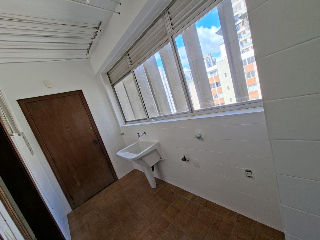 Apartamento, Funcionários, 4 Quartos, 2 Vagas, 1 Suíte