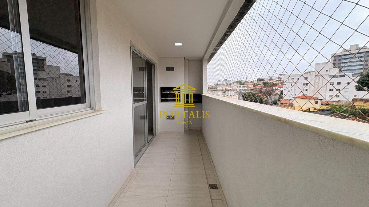 Apartamento, Sagrada Família, 3 Quartos, 2 Vagas, 1 Suíte