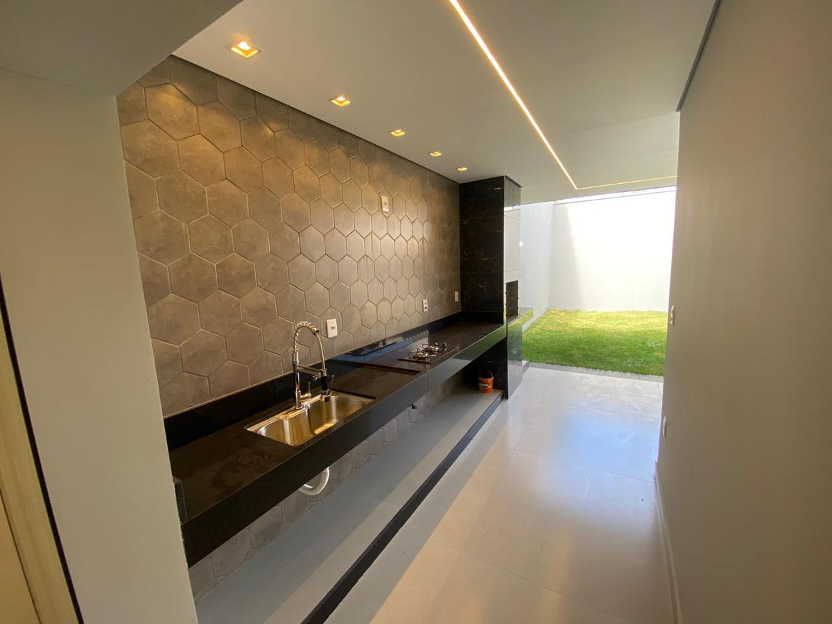 Casa, Jardim Europa, 3 Quartos, 4 Vagas, 1 Suíte