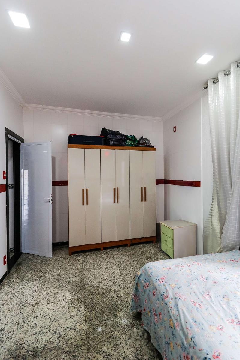 Casa, Sagrada Família, 4 Quartos, 5 Vagas, 1 Suíte