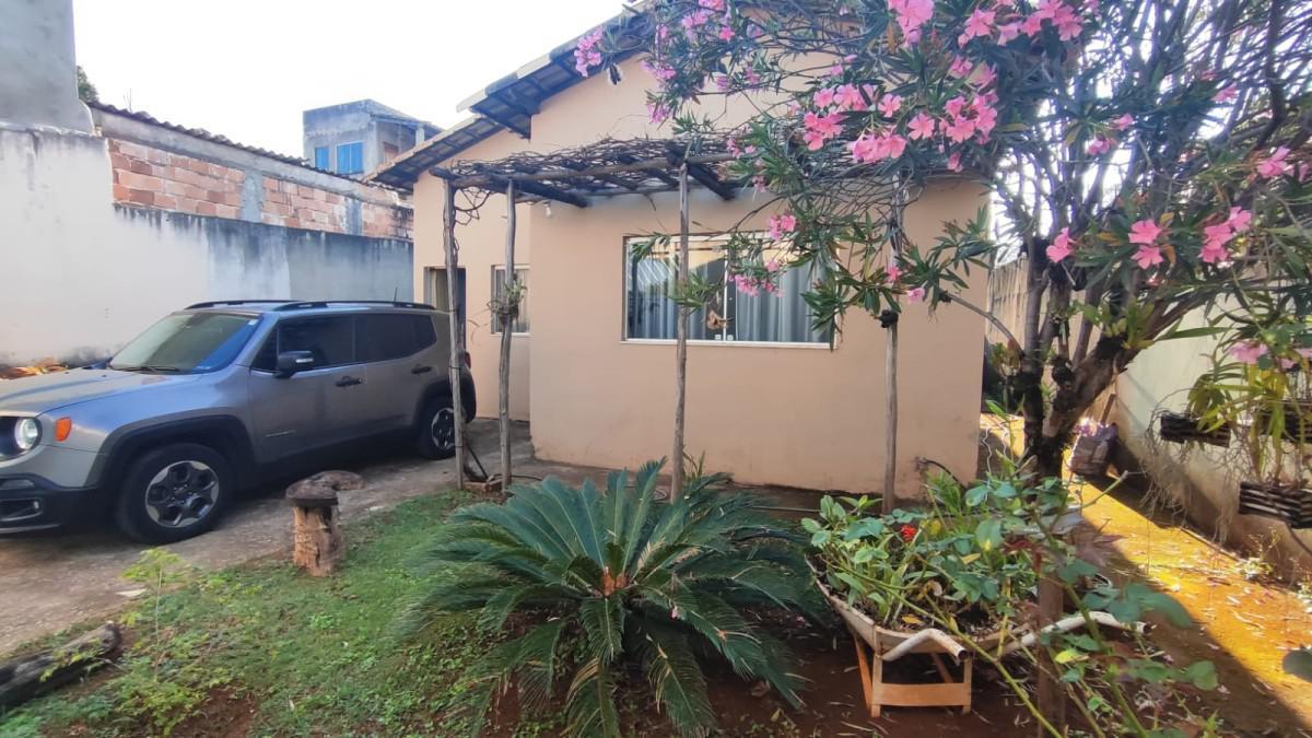 Casa, Fernão Dias, 3 Quartos, 5 Vagas, 1 Suíte