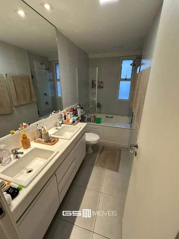 Apartamento, Vila da Serra, 2 Quartos, 2 Vagas, 1 Suíte