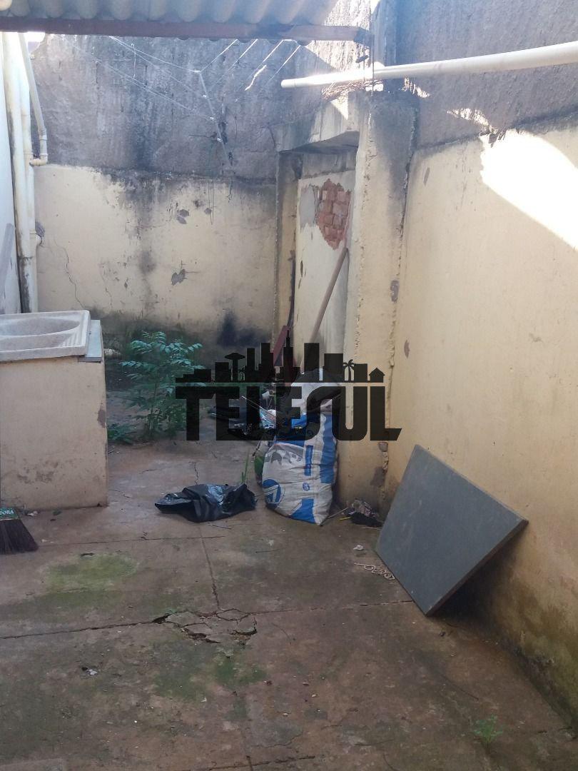 Casa, Conjunto Habitacional Sion, 3 Quartos, 0 Vaga