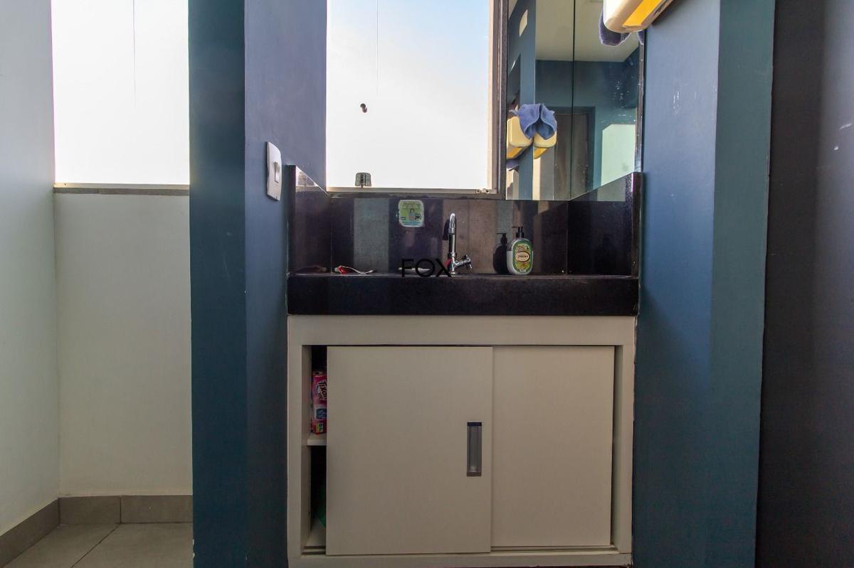 Sala, Estoril, 0 Quarto, 4 Vagas