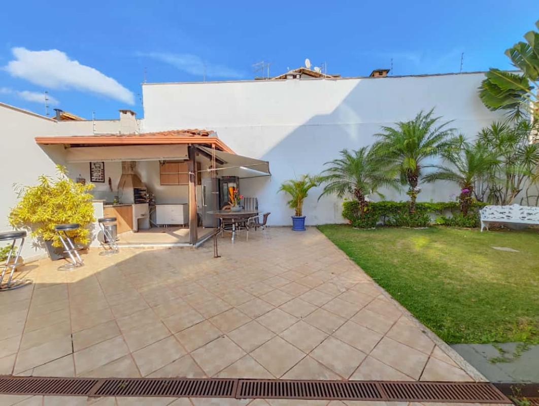 Casa, Castelo, 5 Quartos, 4 Vagas, 2 Suítes