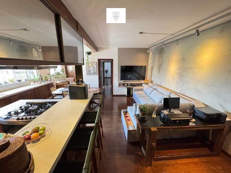 Apartamento, Sagrada Família, 3 Quartos, 1 Vaga, 1 Suíte