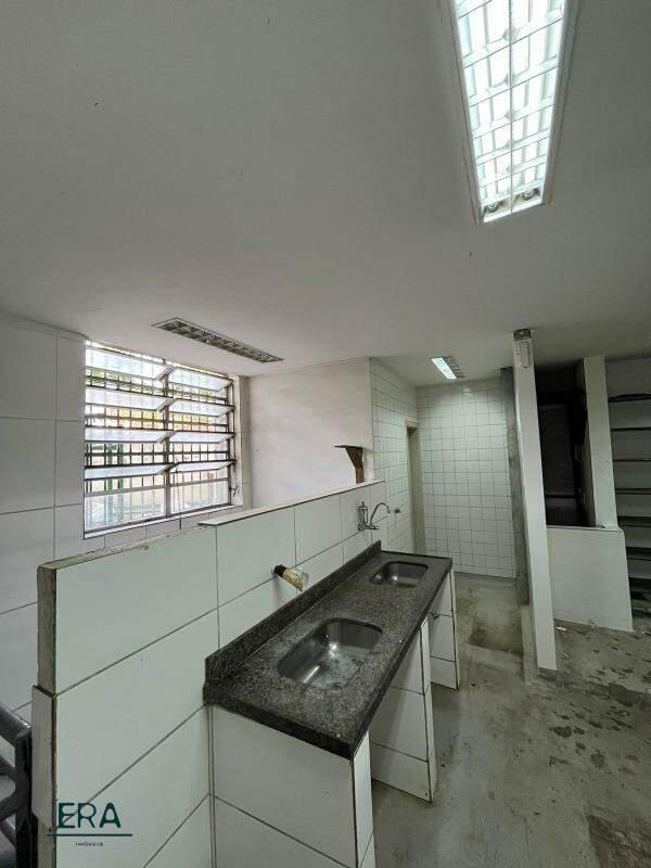 Andar, Centro, 0 Quarto, 0 Vaga