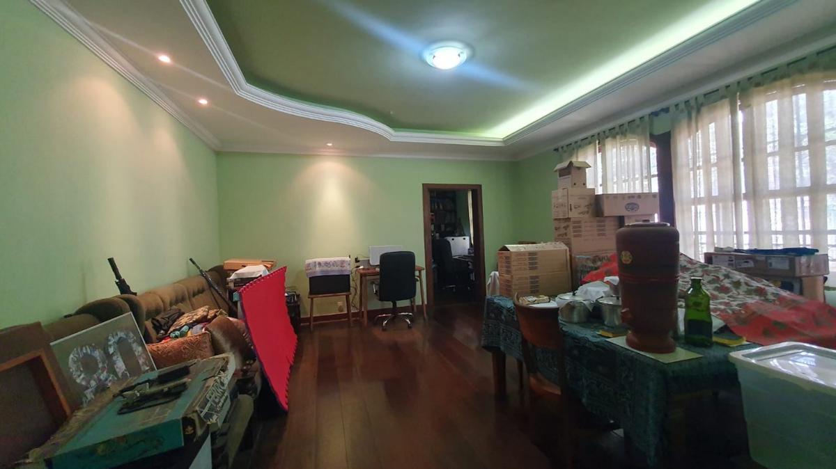 Casa, Centro, 4 Quartos, 5 Vagas, 2 Suítes