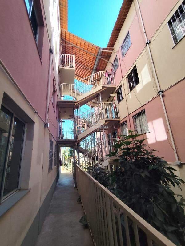 Apartamento, Solar do Barreiro, 2 Quartos, 1 Vaga