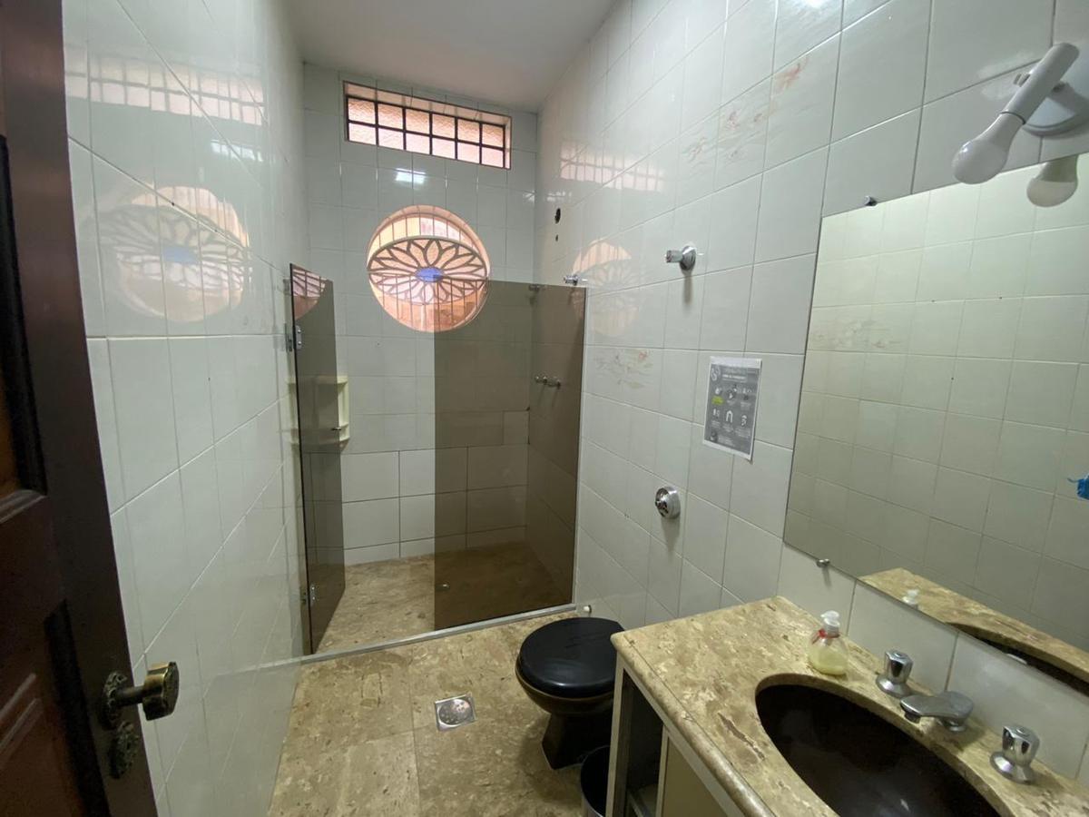 Casa, Colégio Batista, 4 Quartos, 3 Vagas, 1 Suíte