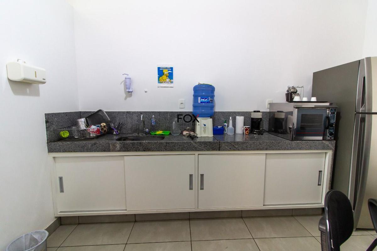Sala, Estoril, 0 Quarto, 4 Vagas