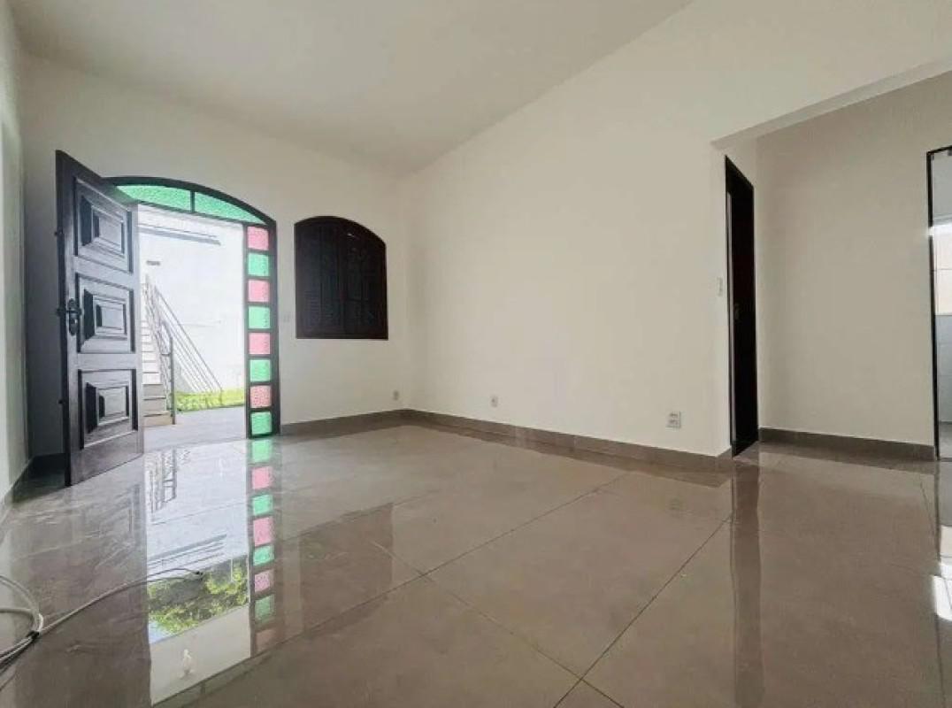 Casa, Santa Branca, 3 Quartos, 8 Vagas