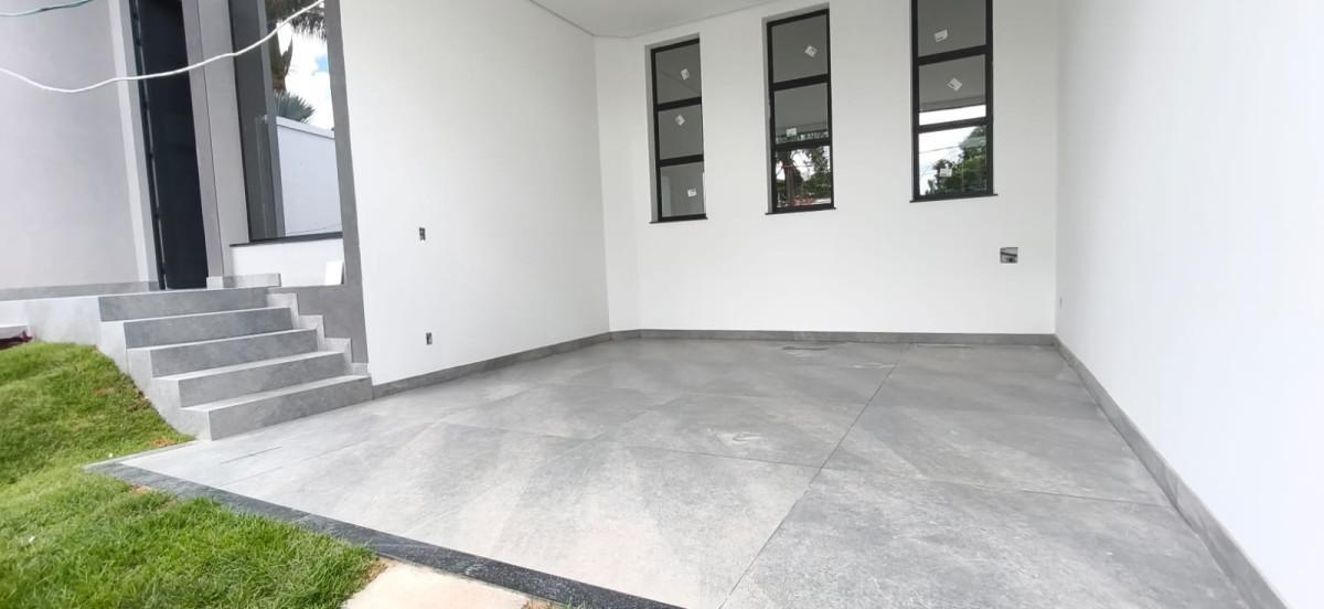Casa, Trevo, 4 Quartos, 4 Vagas, 2 Suítes