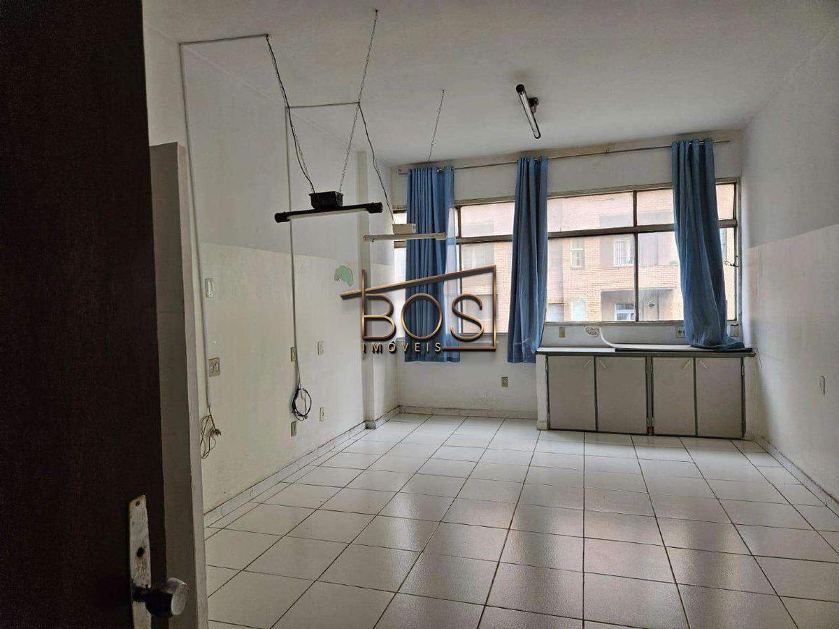 Sala, Centro, 0 Quarto, 0 Vaga, 1 Suíte