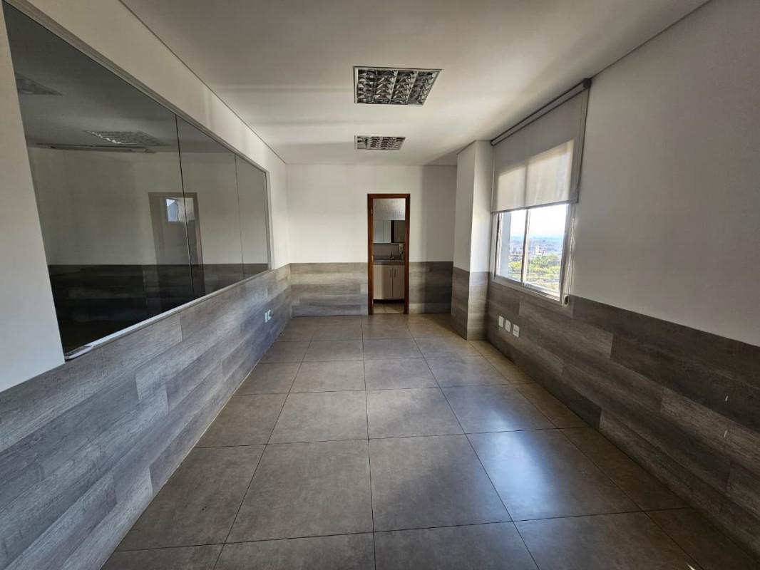 Sala, Estoril, 0 Quarto, 0 Vaga