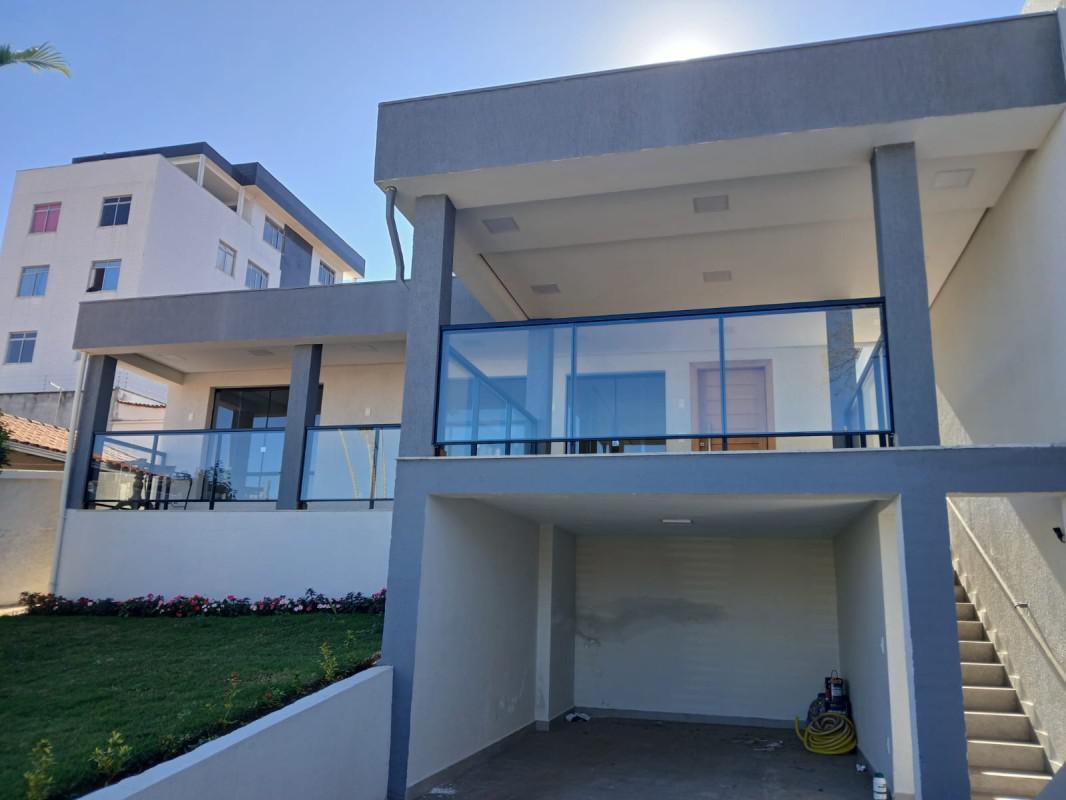 Casa, Itapoã, 3 Quartos, 4 Vagas, 1 Suíte