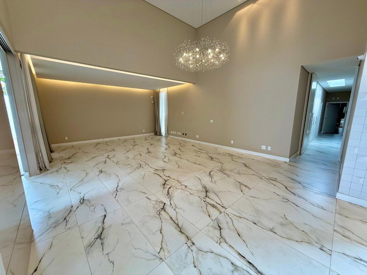 Casa, São Luiz (pampulha), 3 Quartos, 10 Vagas, 3 Suítes