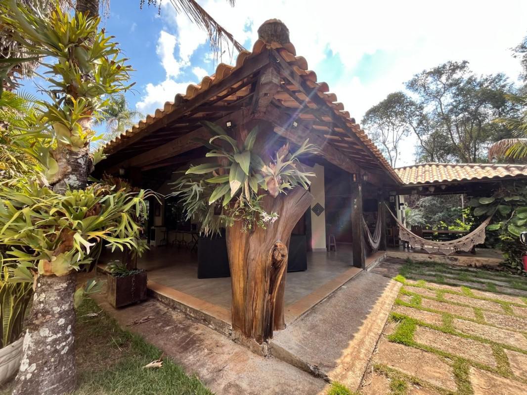 Casa, Serra dos Bandeirantes, 3 Quartos, 4 Vagas, 1 Suíte