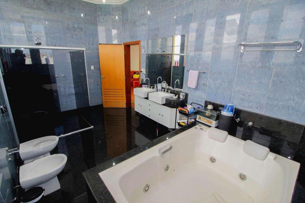 Casa, Fernão Dias, 5 Quartos, 9 Vagas, 5 Suítes