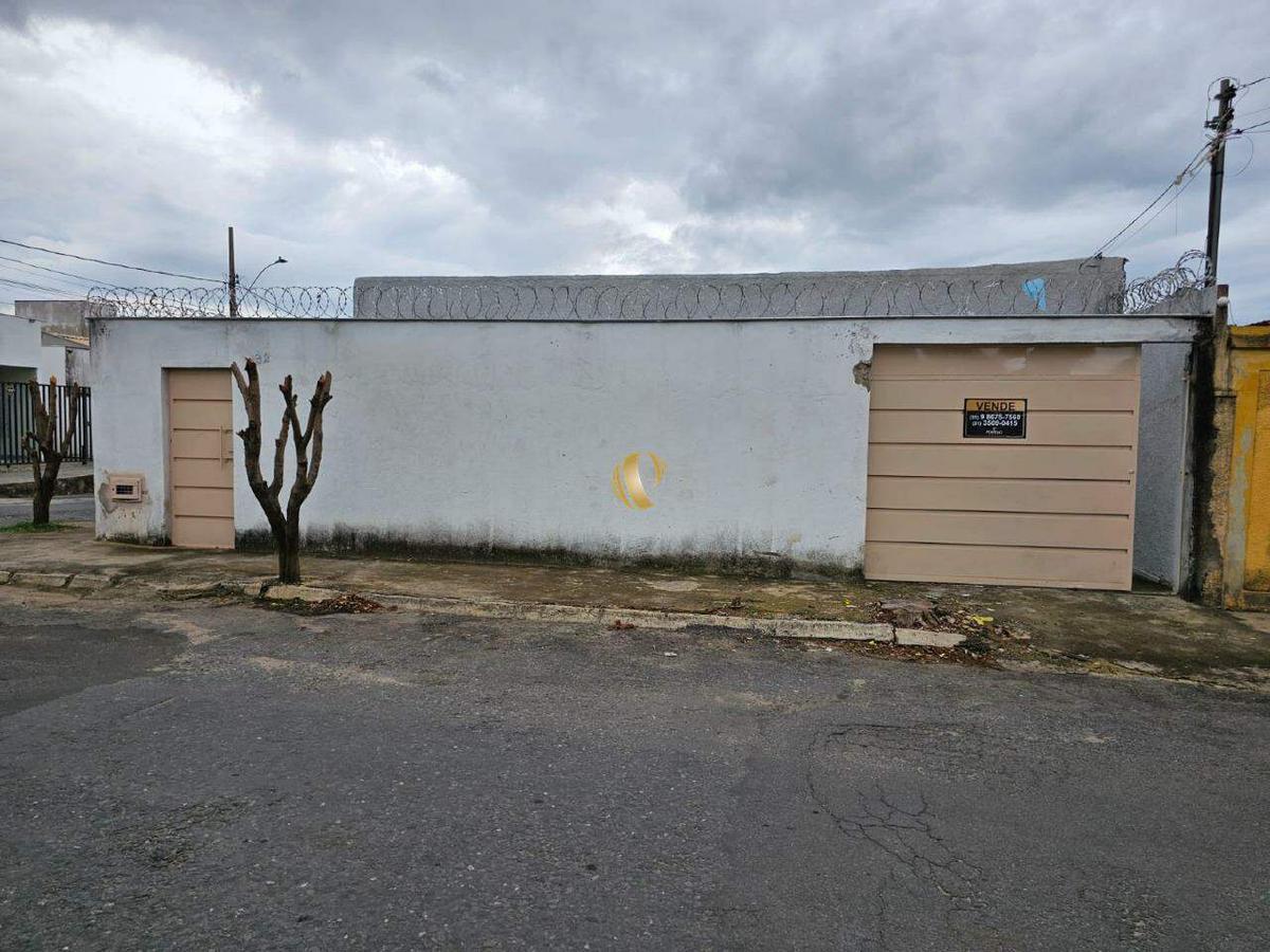 Casa, Esperança, 4 Quartos, 2 Vagas, 1 Suíte