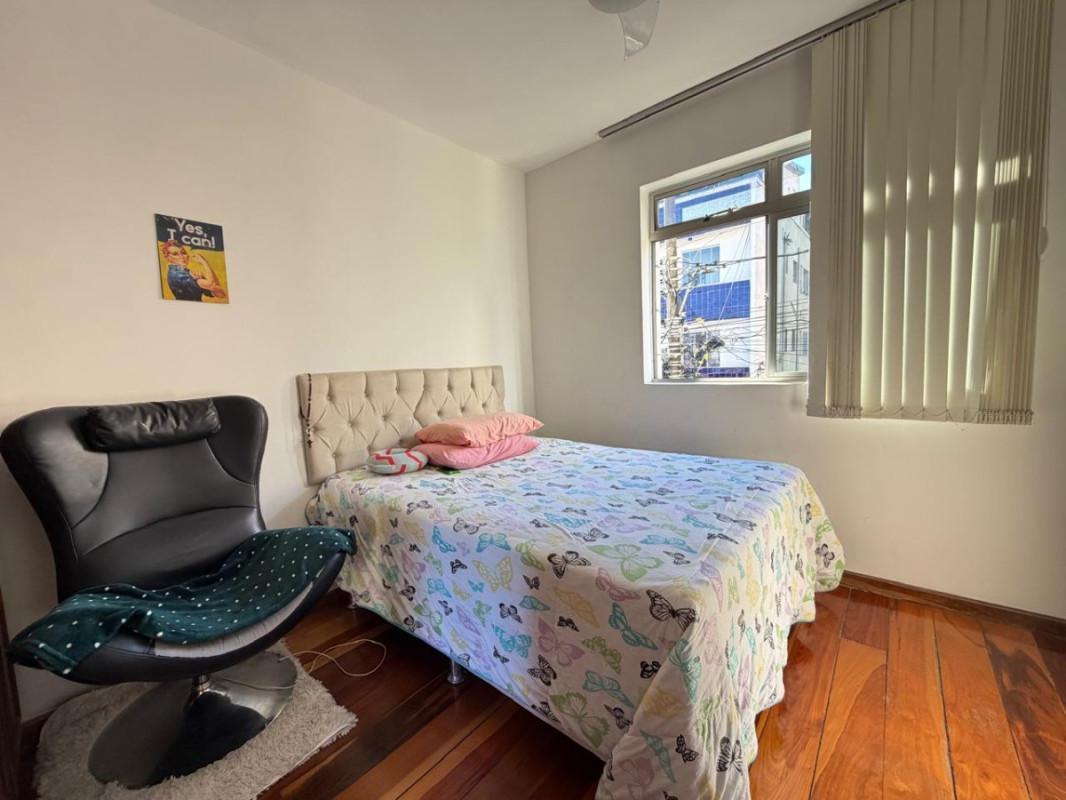 Apartamento, Sagrada Família, 2 Quartos, 1 Vaga, 1 Suíte