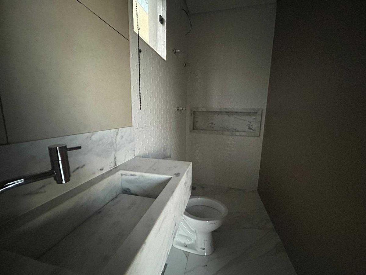 Casa, Planalto, 3 Quartos, 3 Vagas, 3 Suítes