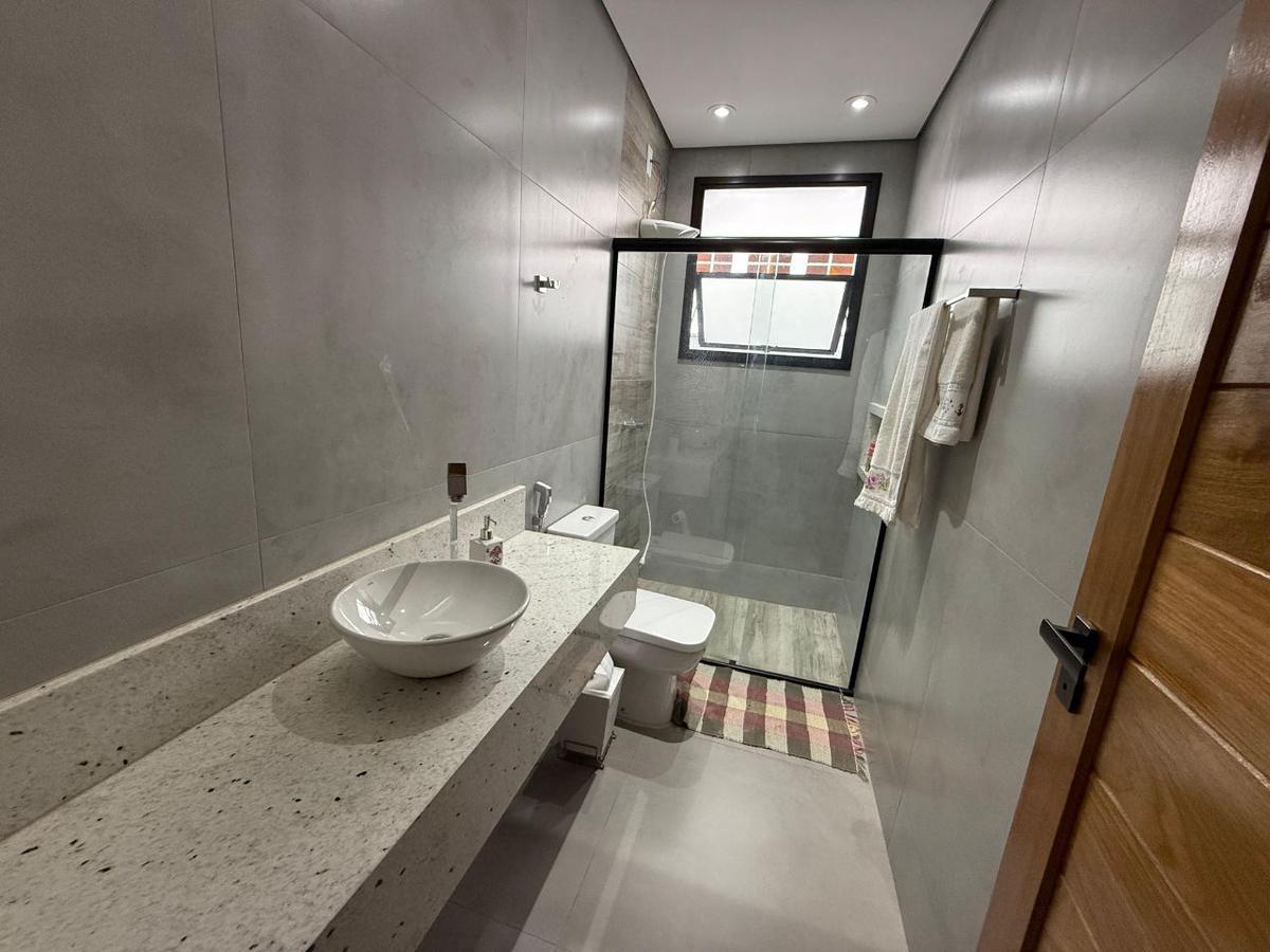 Casa, Itapoã, 3 Quartos, 4 Vagas, 1 Suíte
