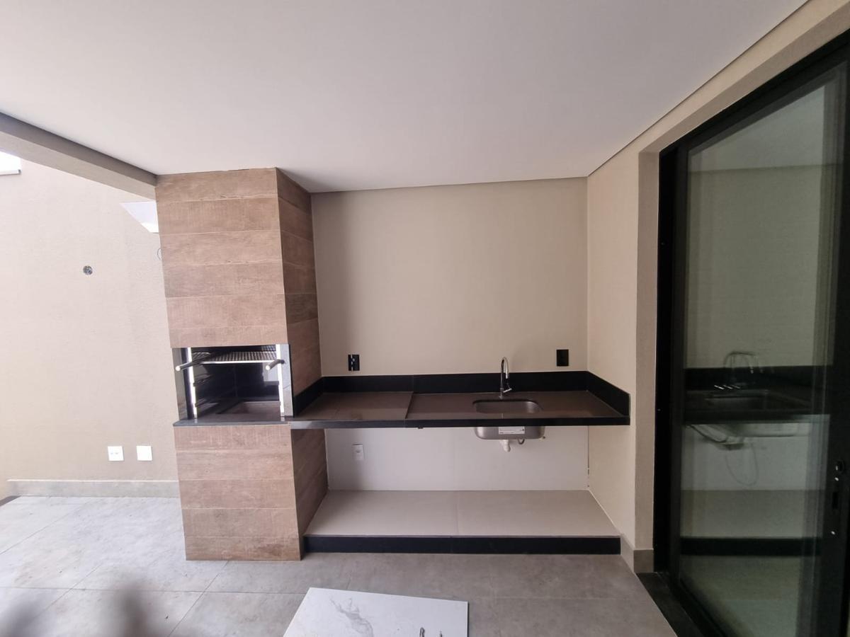 Casa, Jaraguá, 4 Quartos, 3 Vagas, 1 Suíte