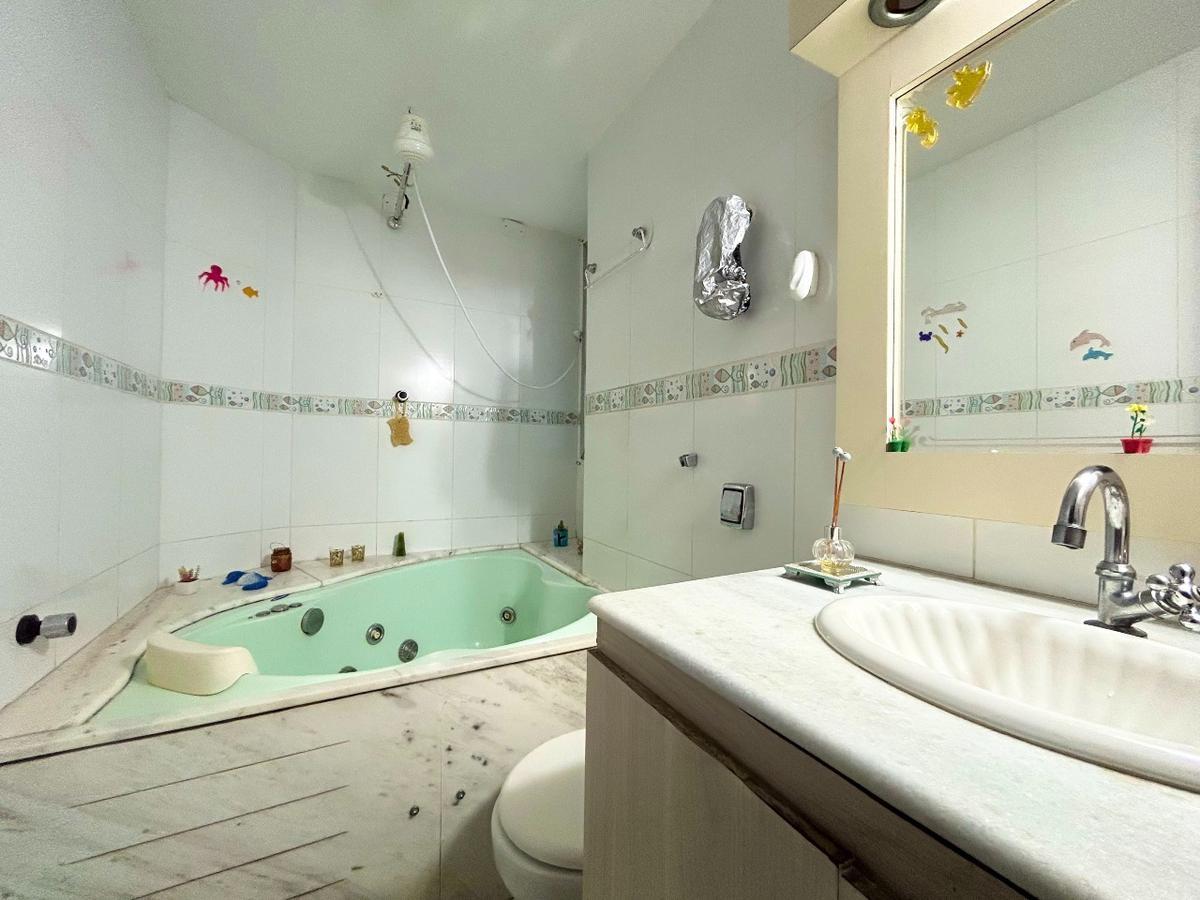 Apartamento, Sagrada Família, 4 Quartos, 2 Vagas, 1 Suíte