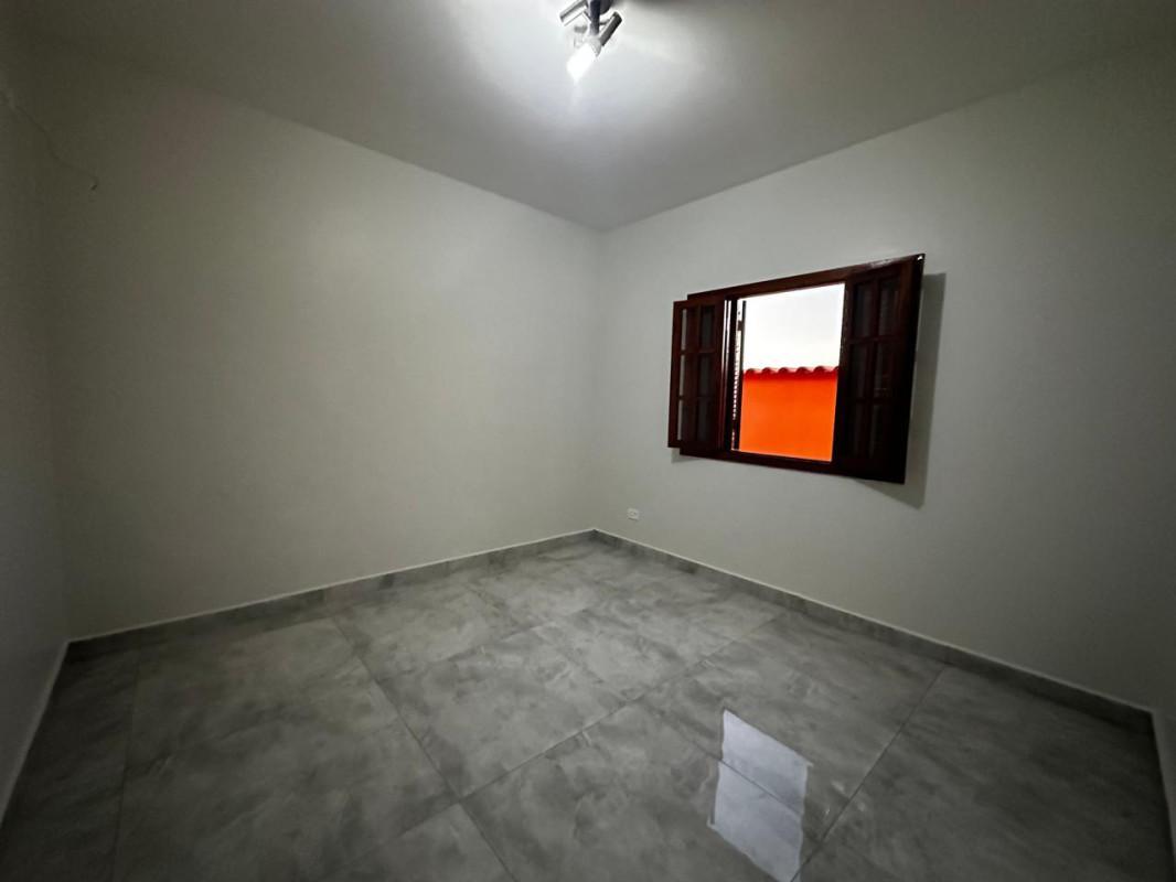 Casa, Centro, 3 Quartos, 2 Vagas, 1 Suíte