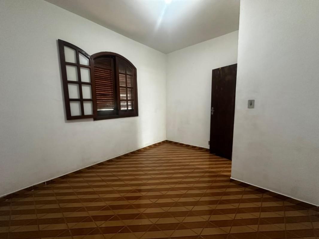 Casa, São Geraldo, 2 Quartos, 0 Vaga