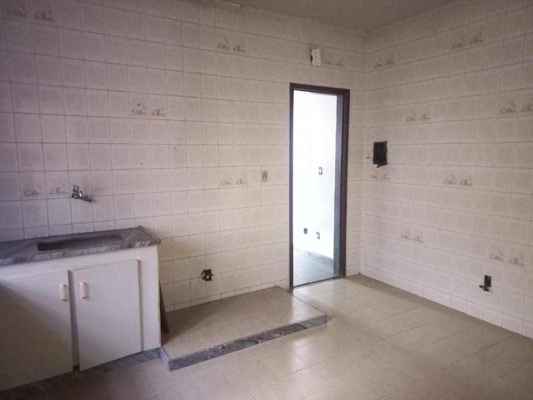 Casa, Planalto, 4 Quartos, 3 Vagas, 1 Suíte