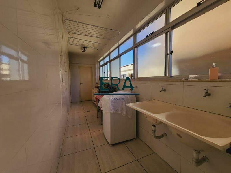 Apartamento, Funcionários, 4 Quartos, 2 Vagas, 1 Suíte