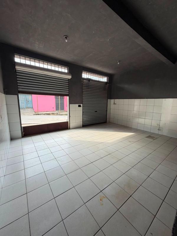 Andar, Castanheira, 0 Quarto, 0 Vaga
