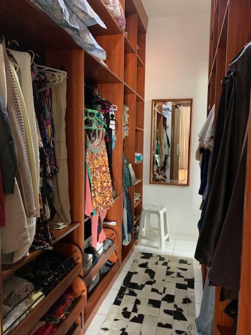 Casa, Castelo, 4 Quartos, 5 Vagas, 1 Suíte