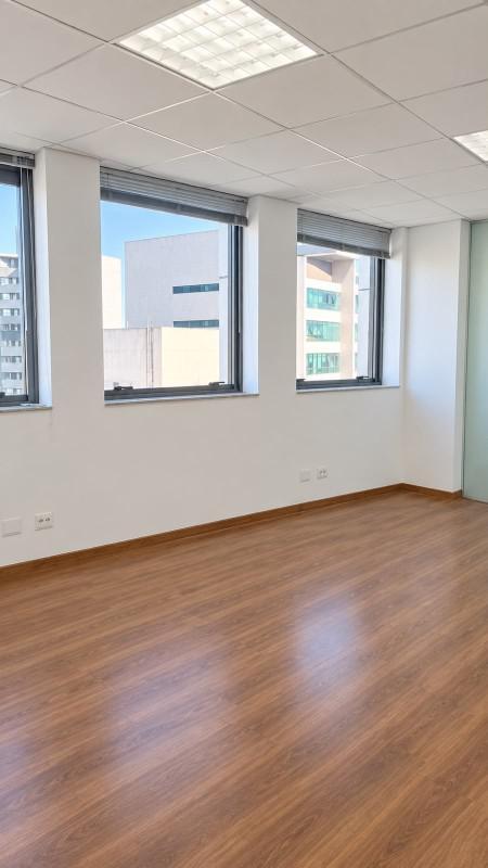 Sala, Vale do Sereno, 0 Quarto, 6 Vagas
