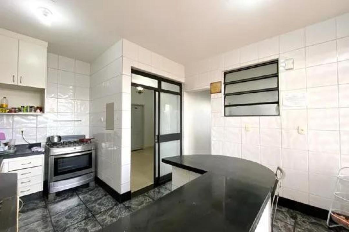 Apartamento, Funcionários, 4 Quartos, 0 Vaga, 1 Suíte