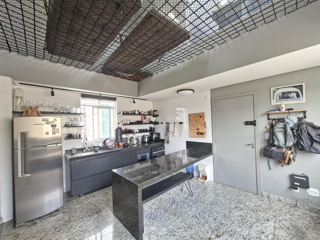 Cobertura, Savassi, 2 Quartos, 2 Vagas, 2 Suítes