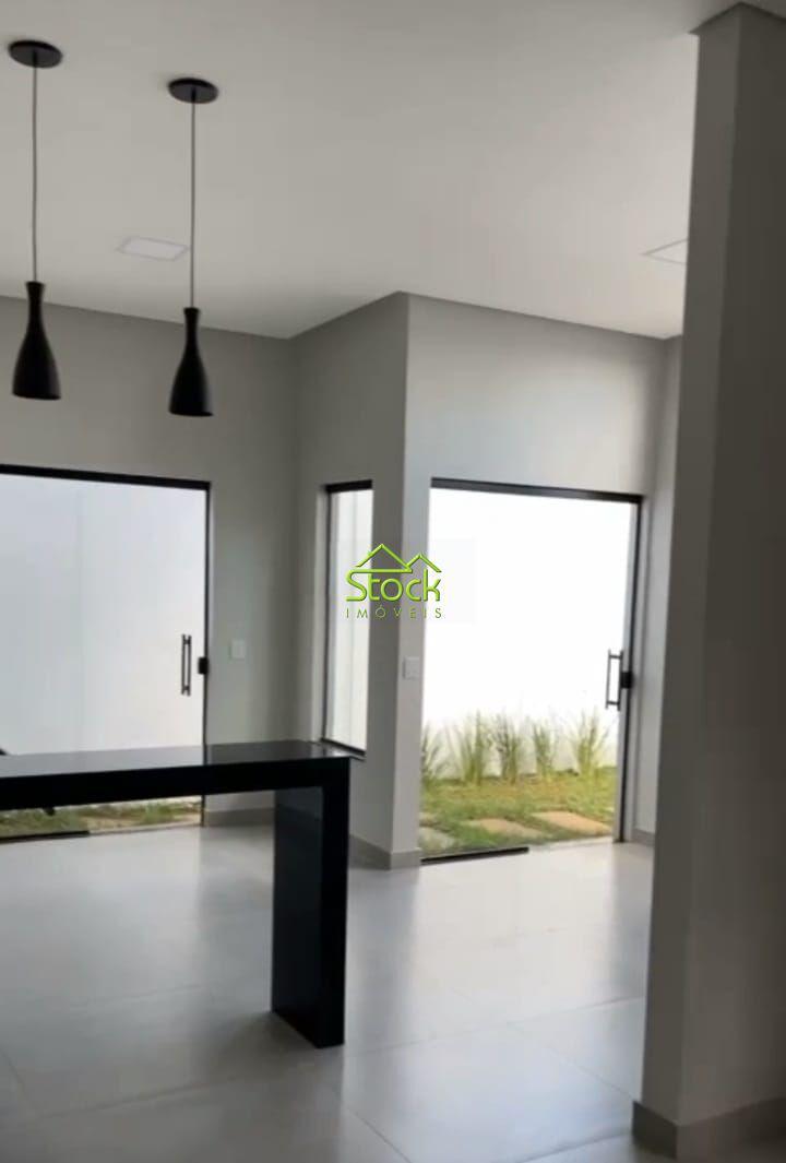 Casa, Jardim Imperial, 3 Quartos, 2 Vagas, 1 Suíte