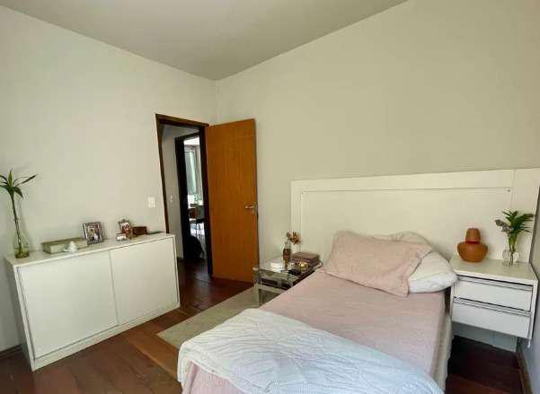 Apartamento, Sagrada Família, 2 Quartos, 1 Vaga, 1 Suíte