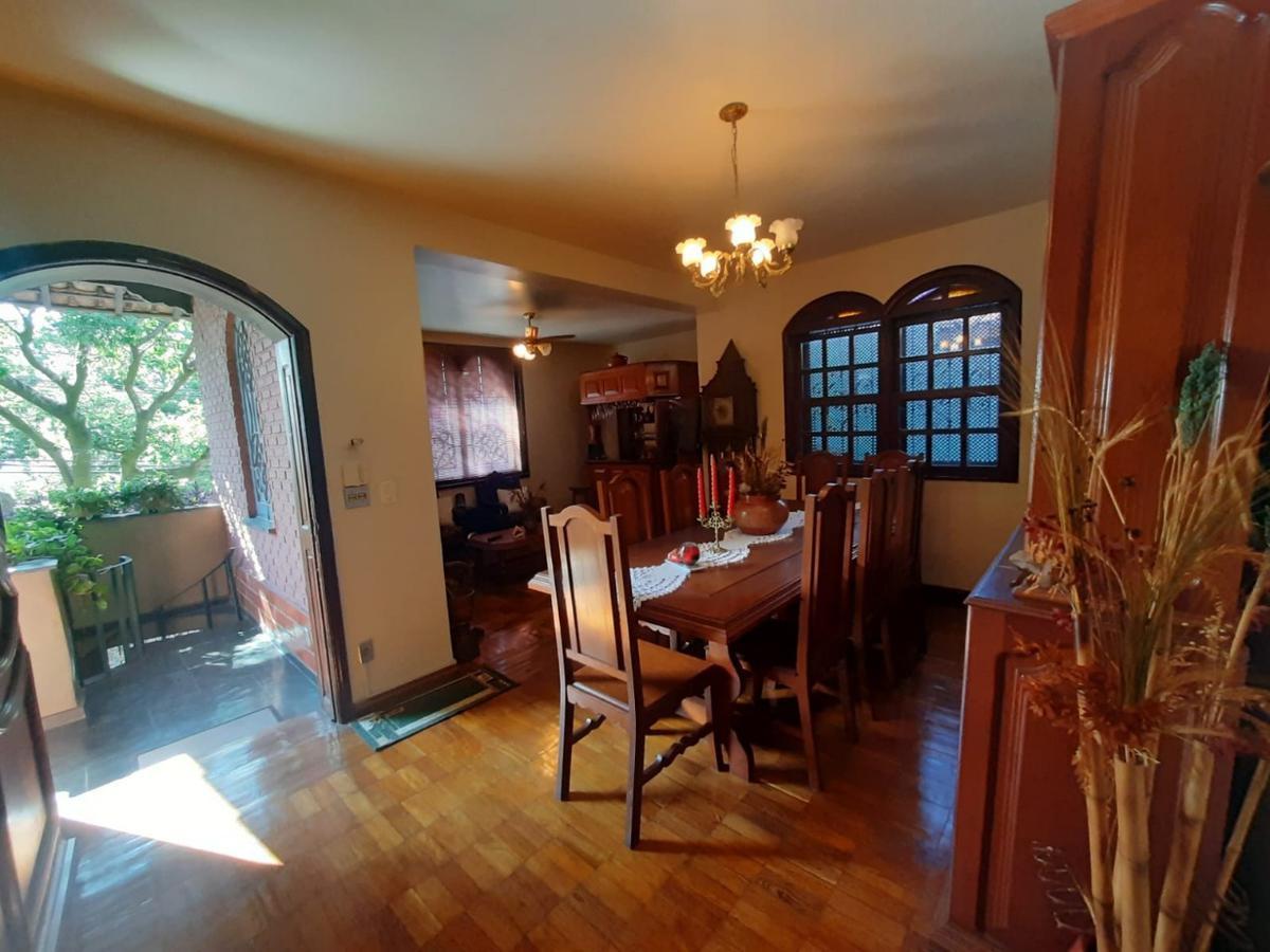 Casa, Jardim América, 4 Quartos, 4 Vagas, 2 Suítes